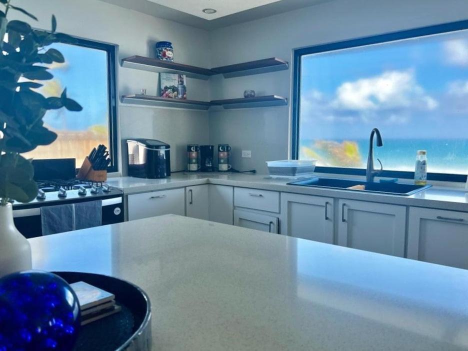 4 Bedroom Kikita Beach Villa Oceanfront W Pool Dorado Extérieur photo